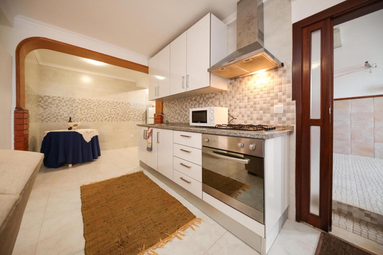 Casa da Tia Laura Apartment Nazare Bagian luar foto